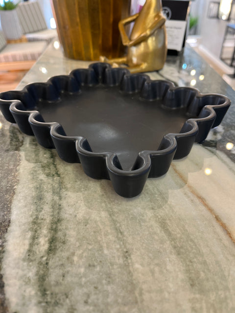 Tray Small with Scallops Black