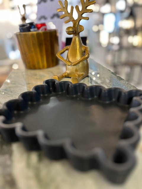 Tray Small with Scallops Black