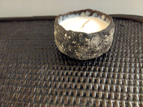 1 Wick Black & White Textured Candle